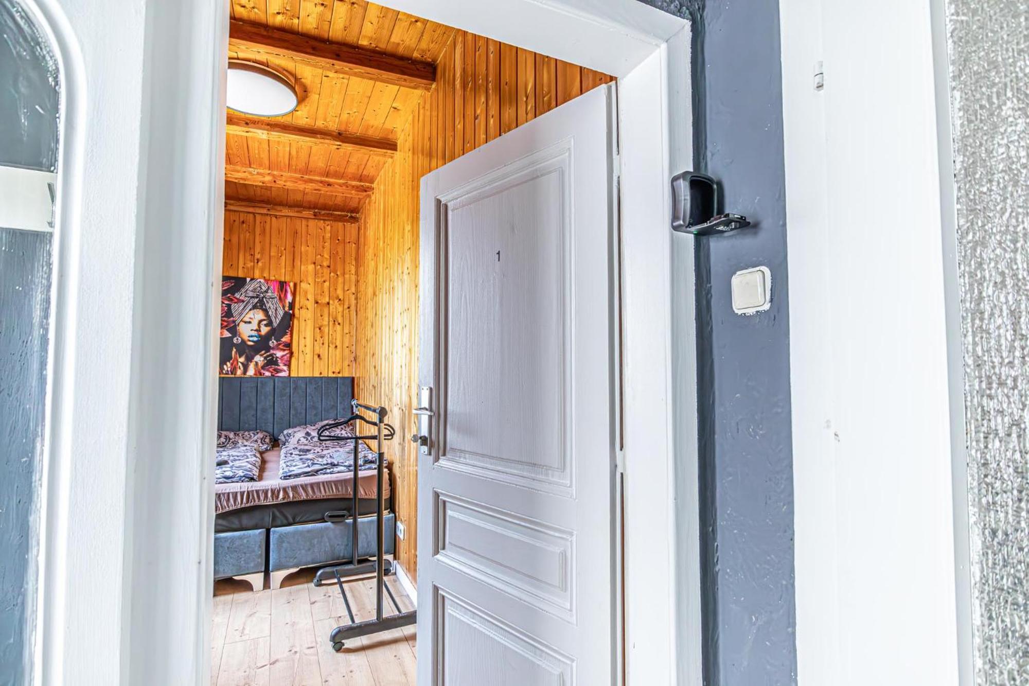 Comfy In Shared With Terrace And Garden Hostel Wien